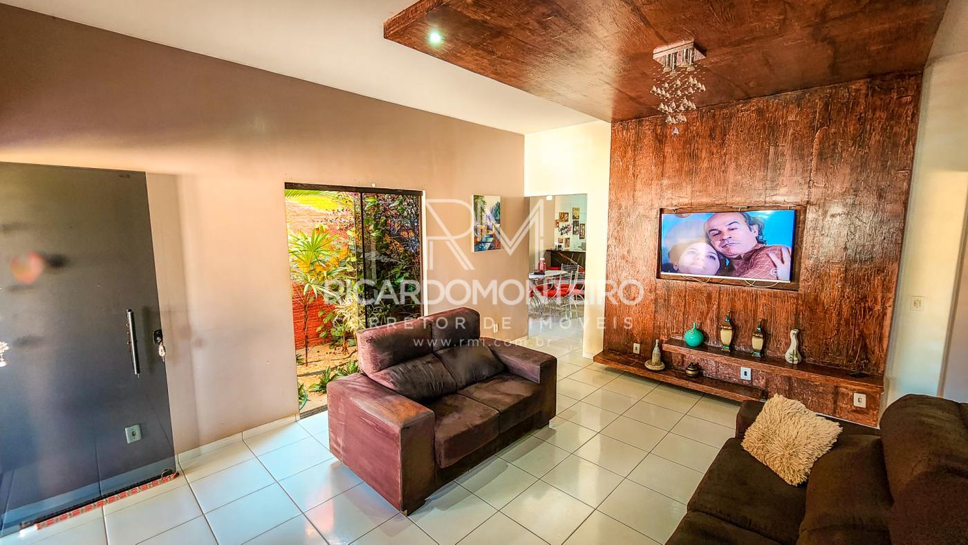 Casa à venda com 3 quartos, 360m² - Foto 4