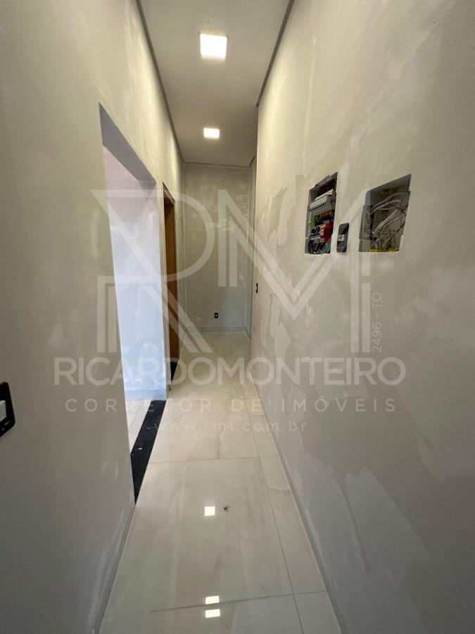 Casa à venda com 3 quartos, 240m² - Foto 3