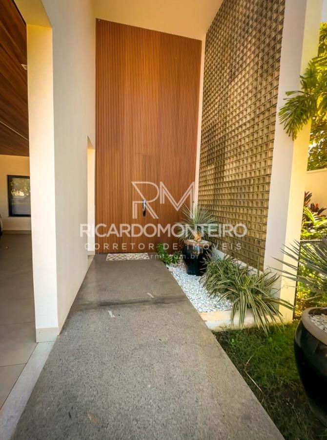 Casa de Condomínio à venda com 3 quartos, 642m² - Foto 1