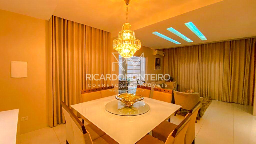 Sobrado à venda com 4 quartos, 300m² - Foto 4