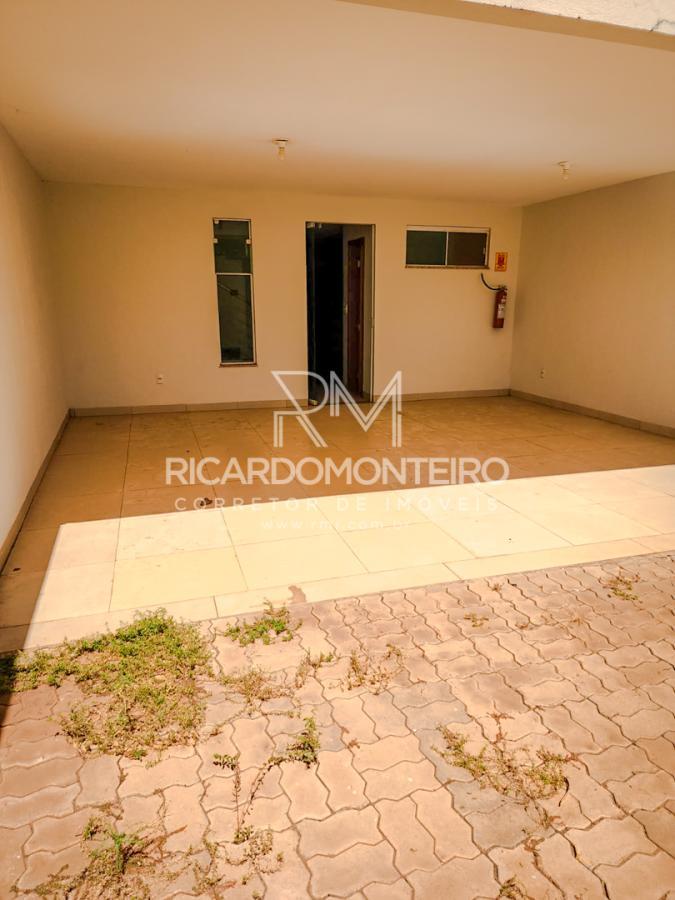 Sobrado à venda com 3 quartos, 200m² - Foto 2