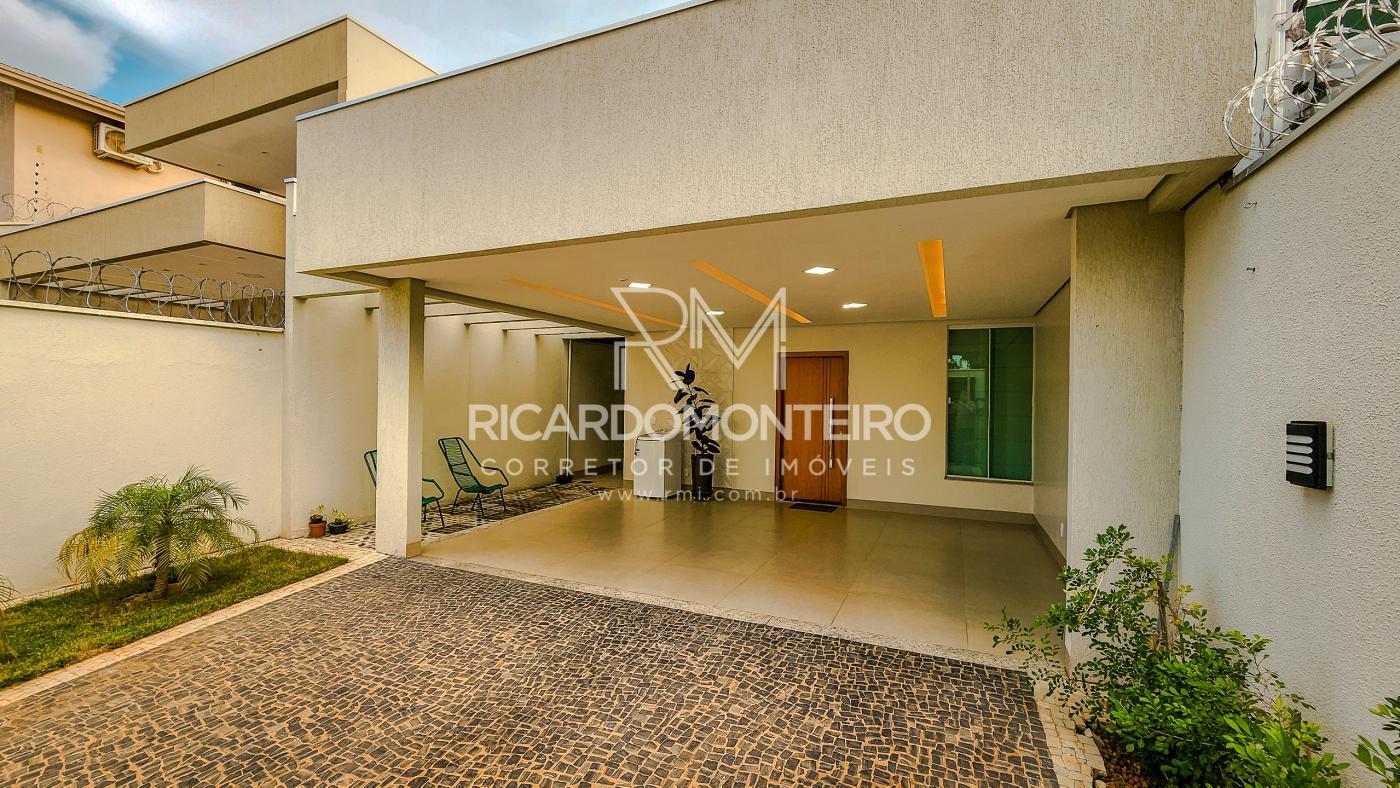 Casa à venda com 3 quartos, 225m² - Foto 2