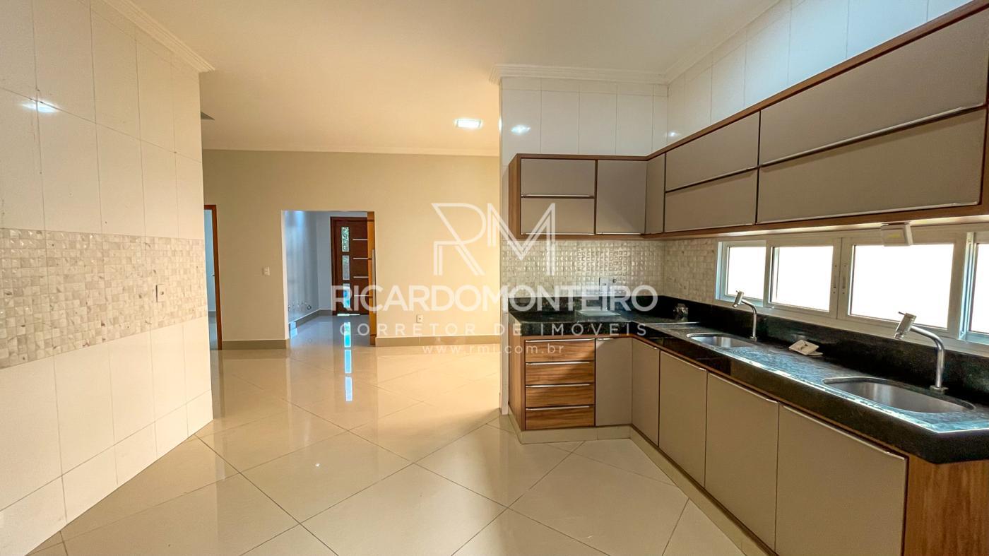 Casa de Condomínio à venda com 4 quartos, 422m² - Foto 1