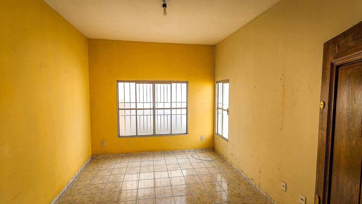 Casa à venda com 3 quartos, 200m² - Foto 3